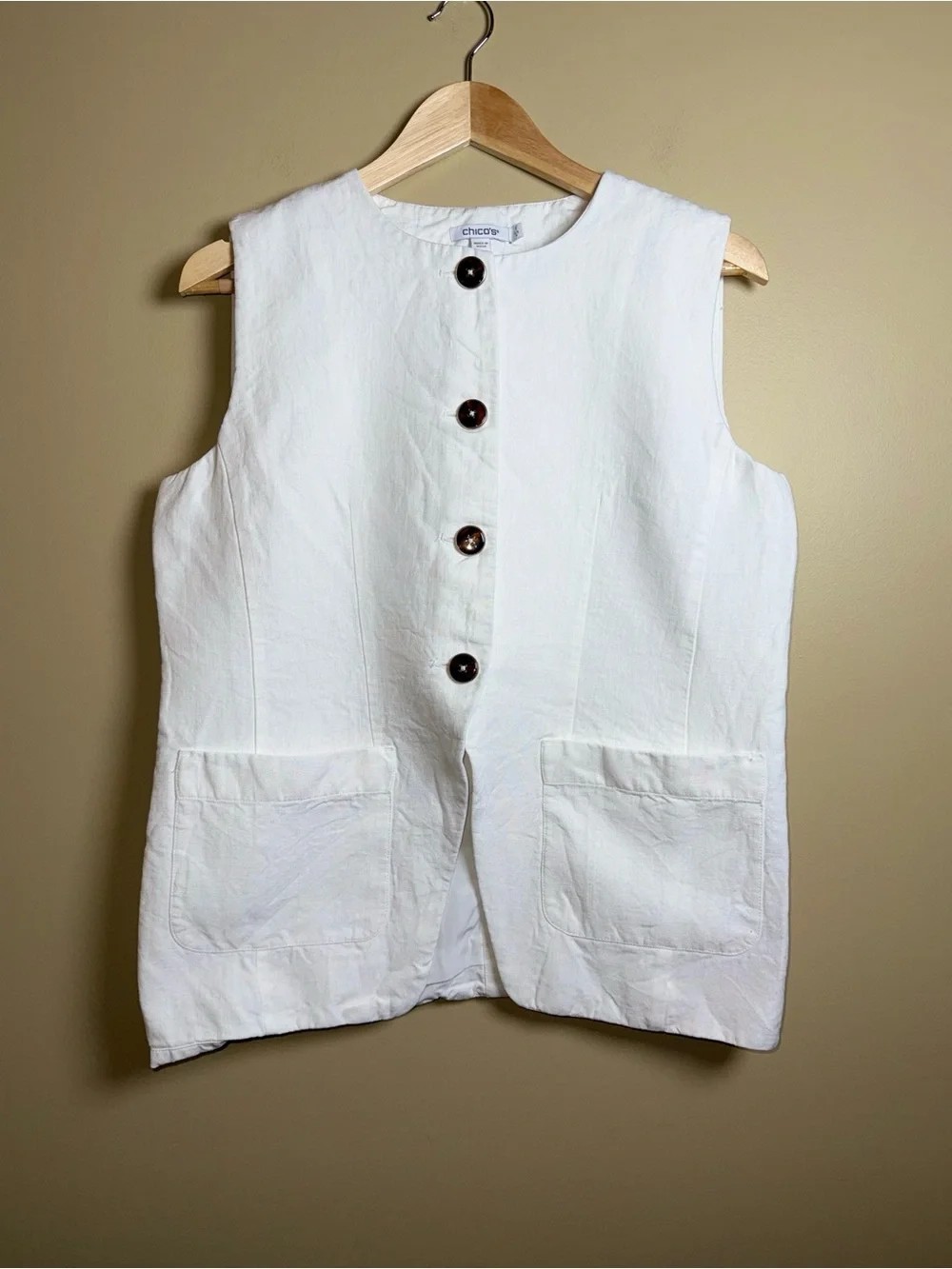 Chicos Linen Button Vest Size 1- L White Coastal Resort Vacation Ethereal Chic